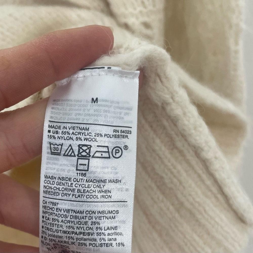 Old Navy Cream Knit Puff Sleeve Sweater - Picture 4 of 4
